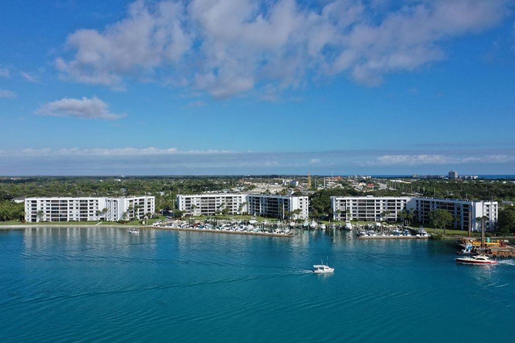 Photo of 1648 Jupiter Cove Drive #608b, Jupiter, FL 33469 (MLS # R10900600)