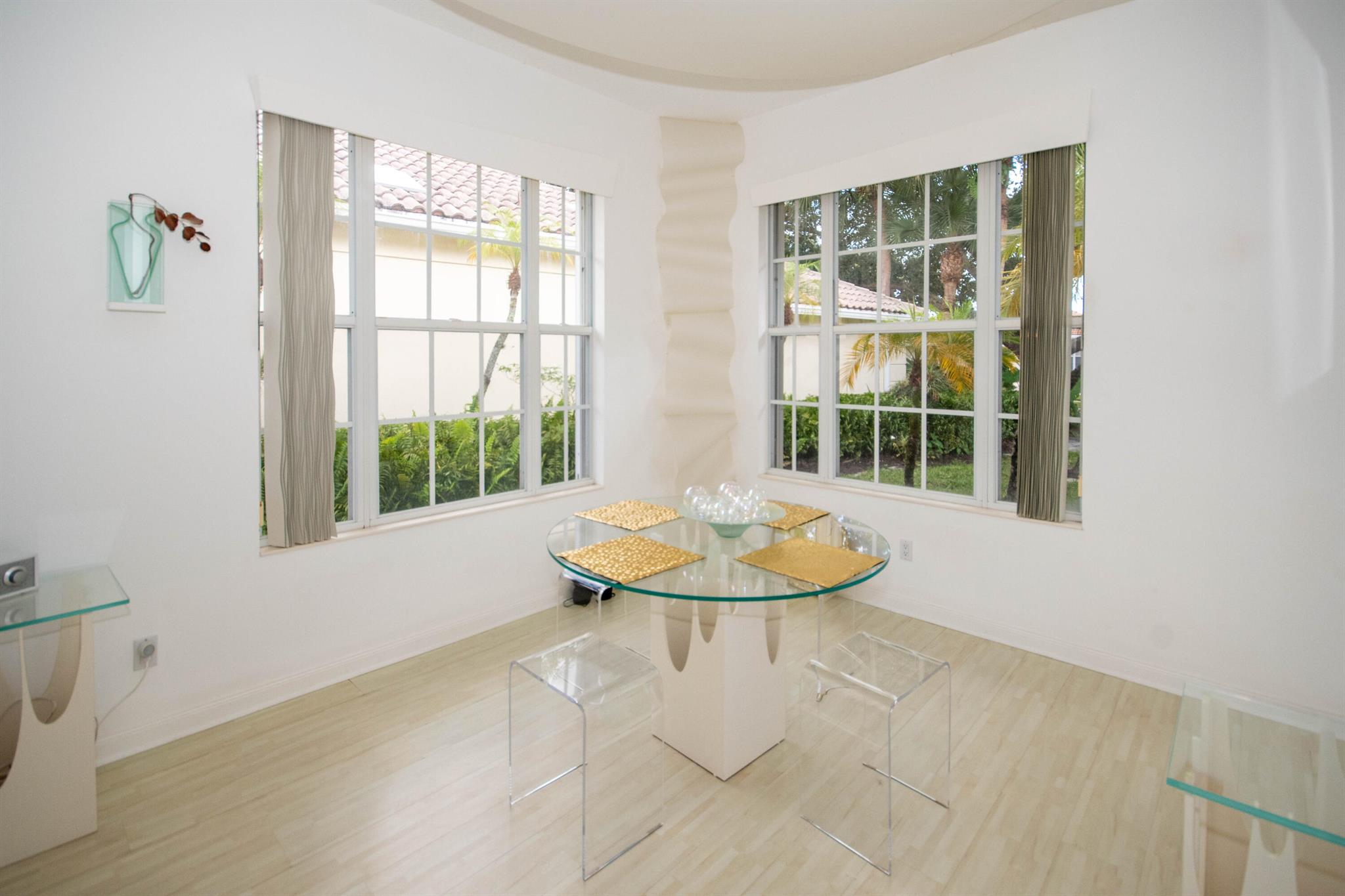 OAKS EAST - Residential