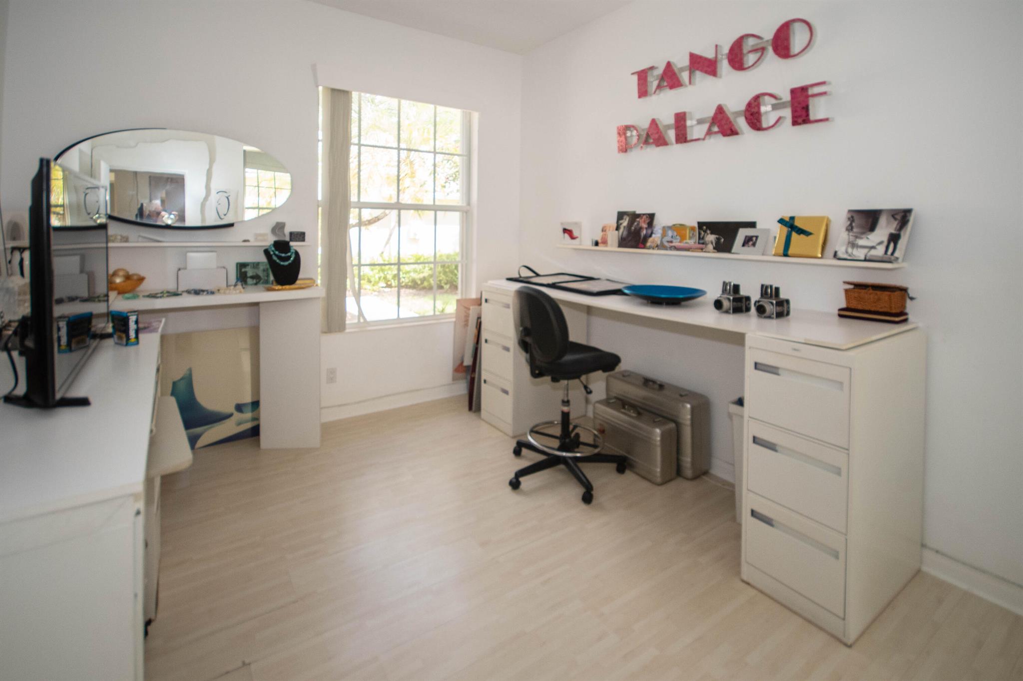 OAKS EAST - Residential