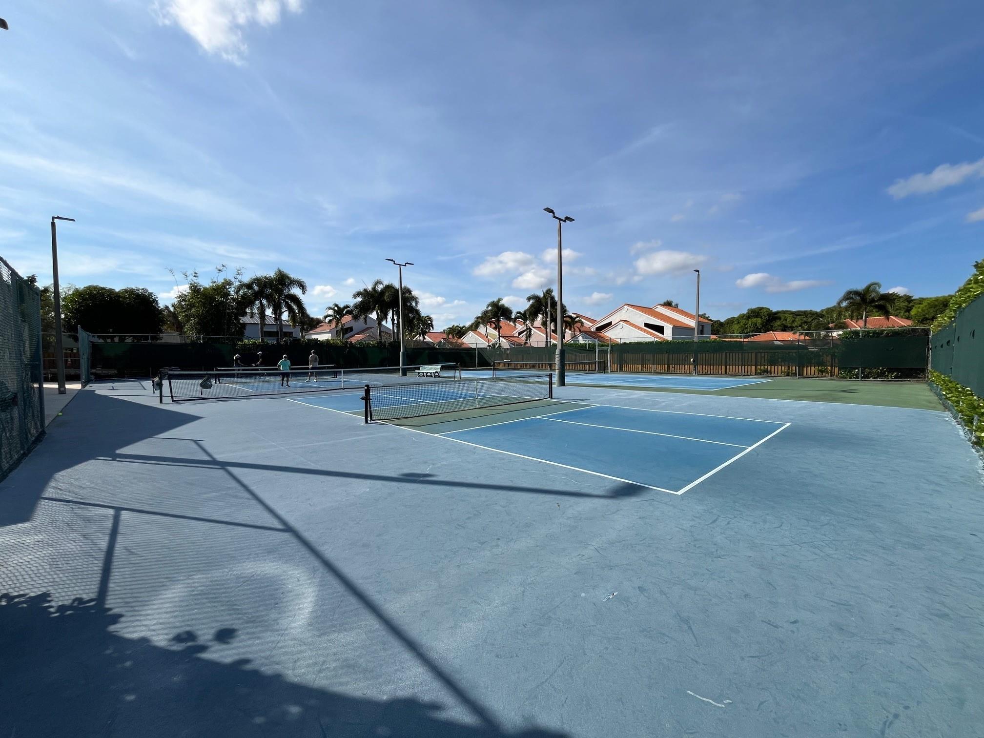 CRYSTAL POINTE - Residential