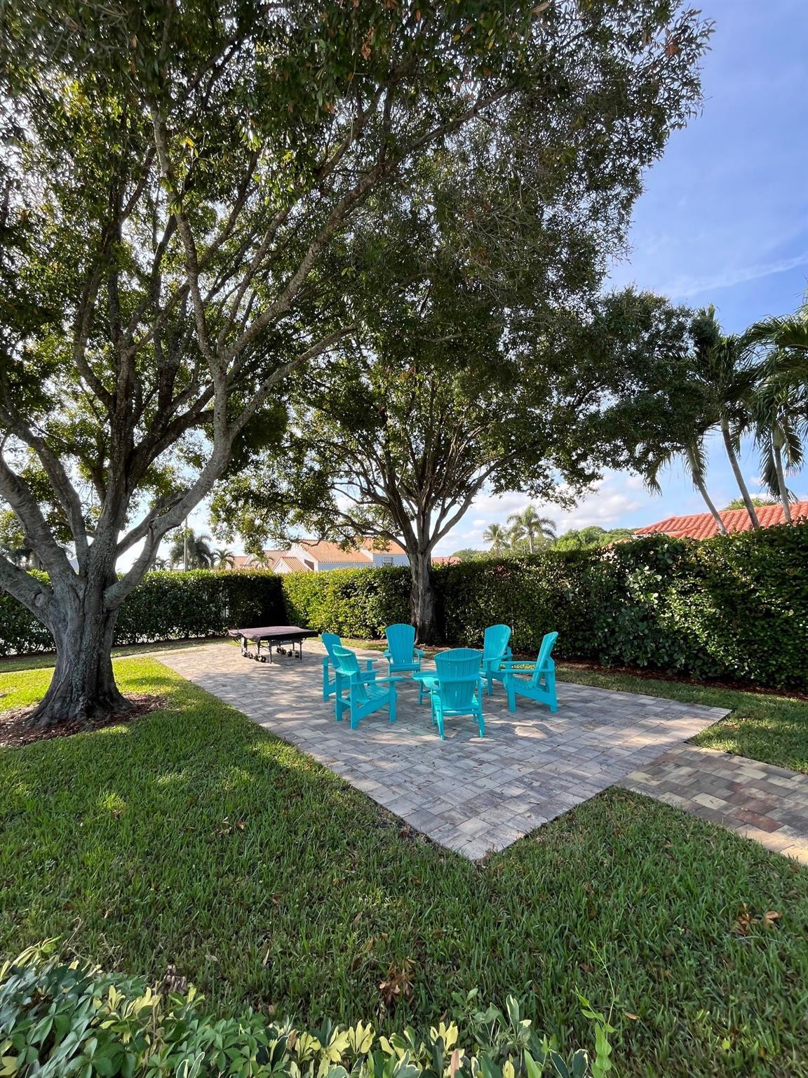 CRYSTAL POINTE - Residential