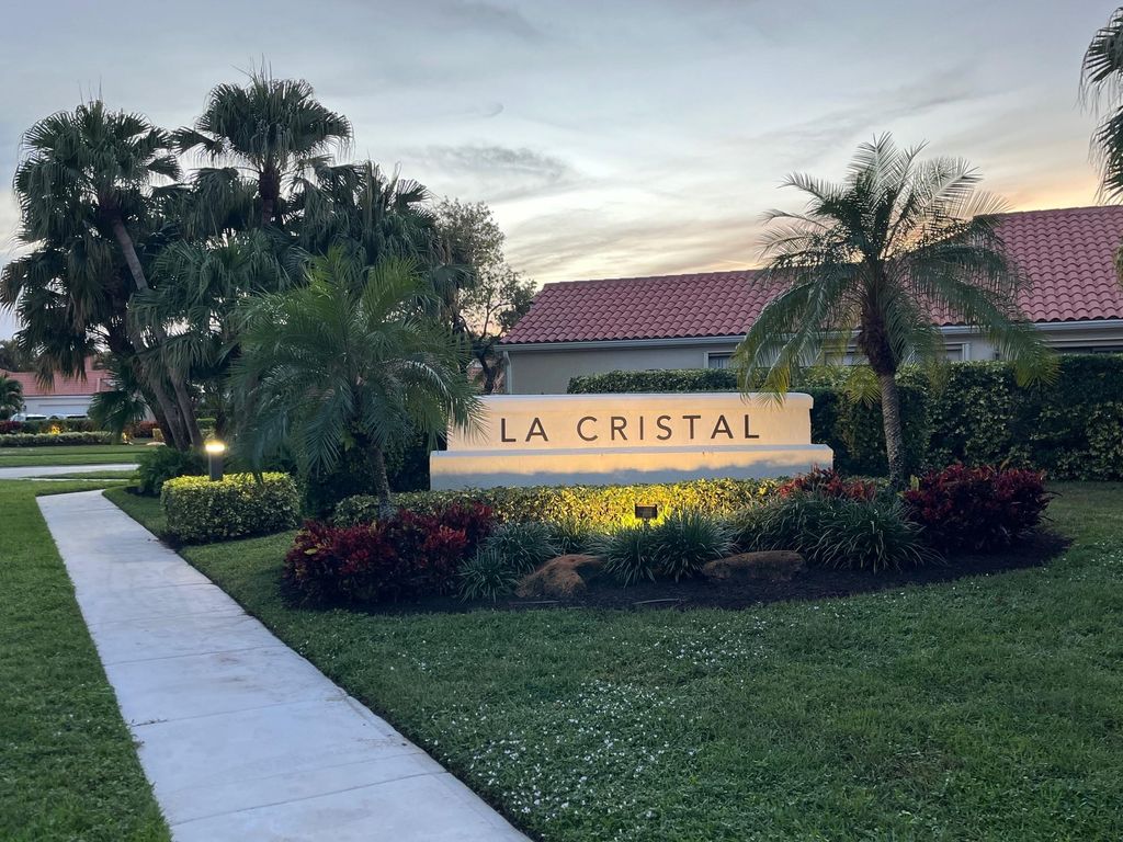 Photo of 2524 La Cristal Cir, Palm Beach Gardens, FL 33410 (MLS # F10539915)