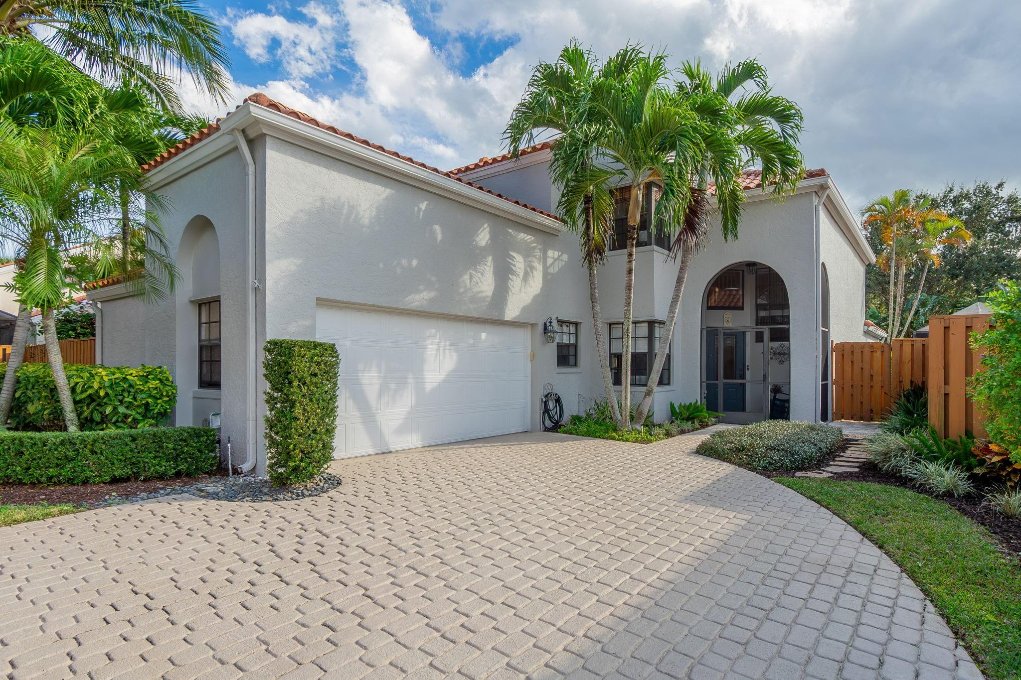 CRYSTAL POINTE - Residential