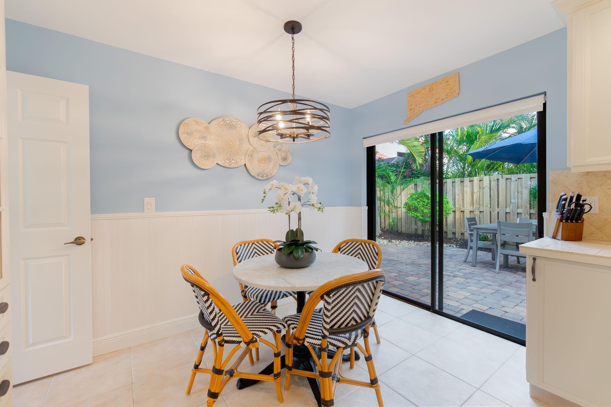 CRYSTAL POINTE - Residential