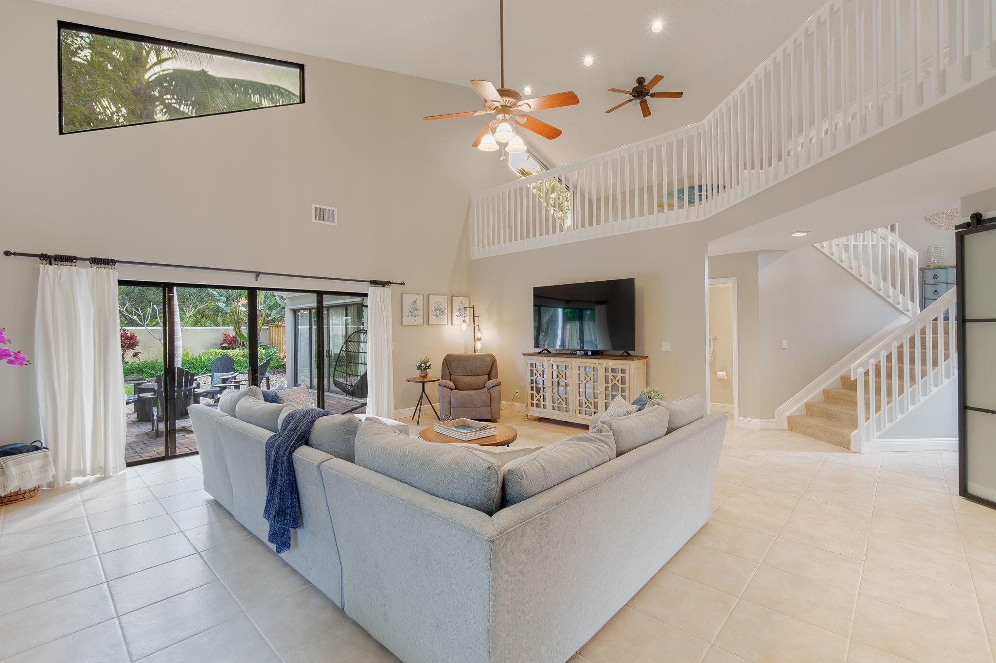 CRYSTAL POINTE - Residential