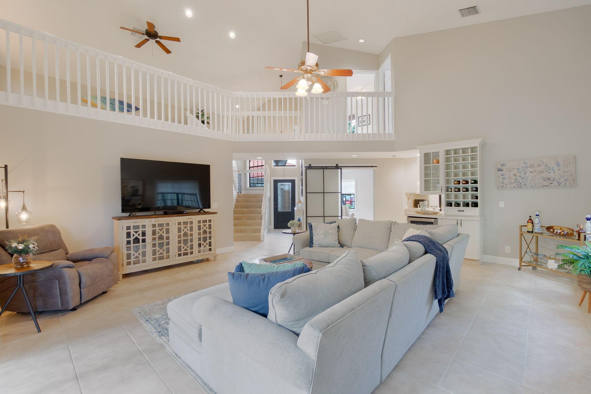 CRYSTAL POINTE - Residential