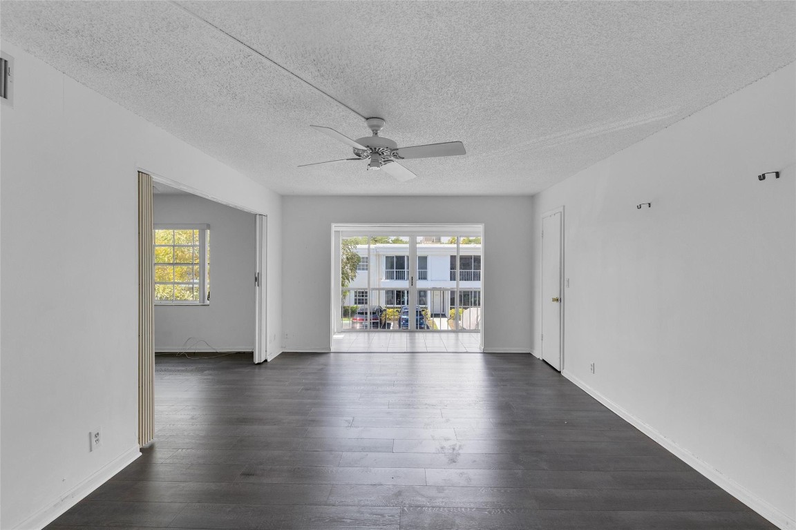 6371 Bay Club Drive 4