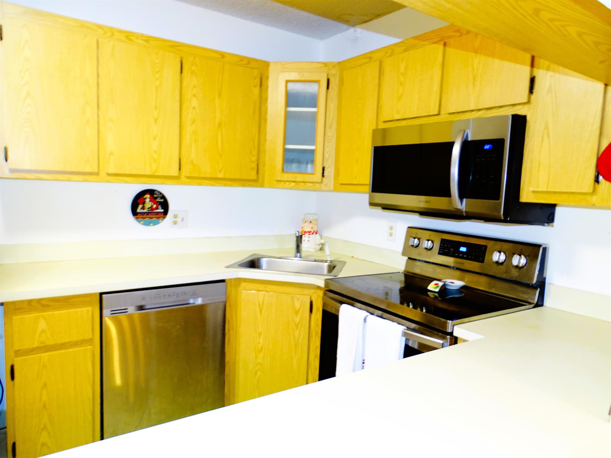 PINE RIDGE NORTH VILLAGE - Residential