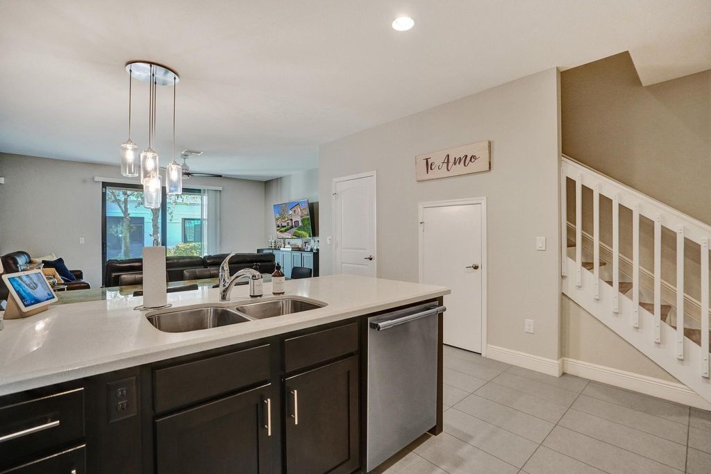 Photo of 4228 N Dixie Highway #103, Oakland Park, FL 33334 (MLS # F10514337)