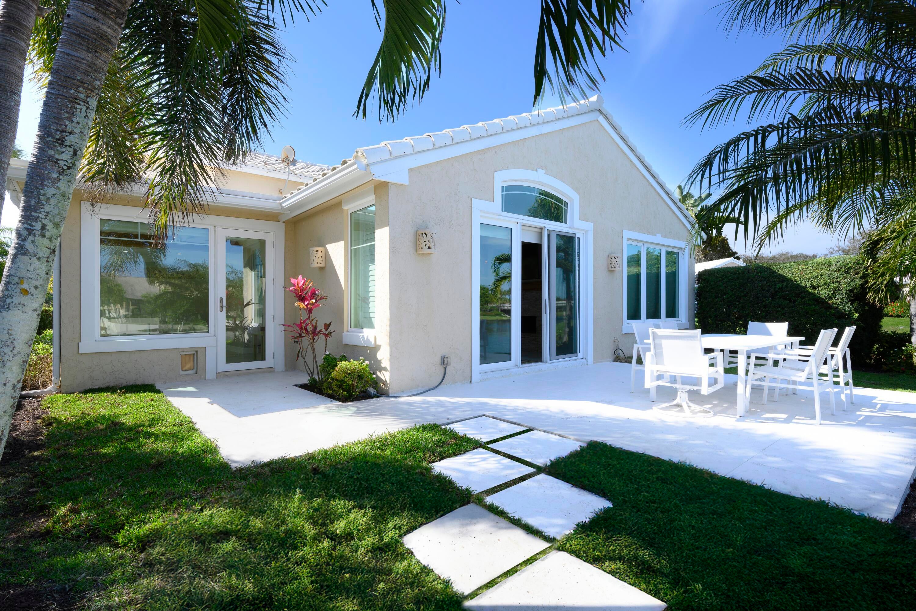 17080 Crossgate Drive