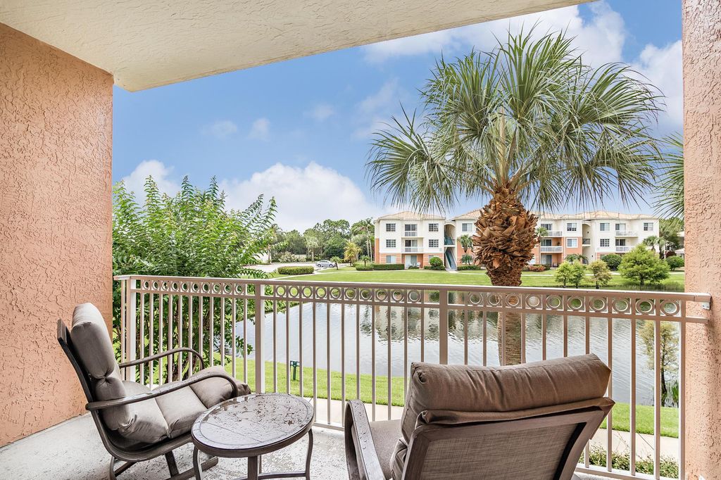 Photo of 6204 Myrtlewood Circle W, Palm Beach Gardens, FL 33418 (MLS # R11112891)