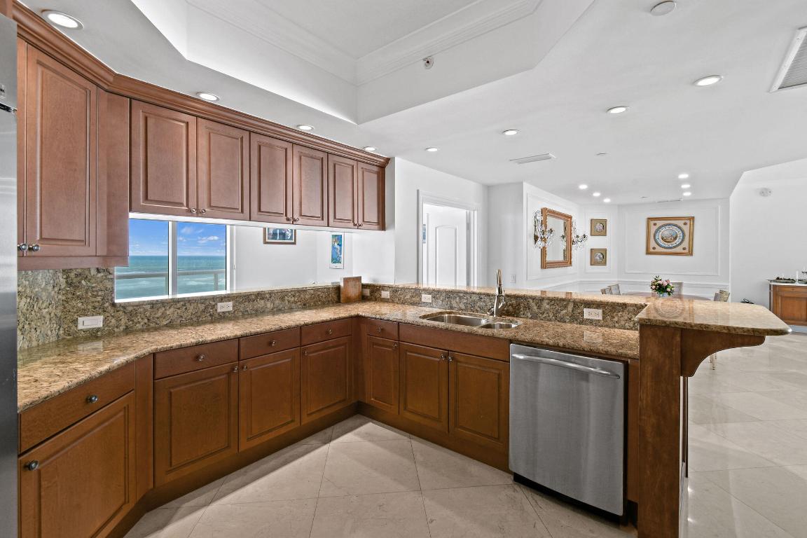 BEACH FRONT AT SINGER ISLAND CONDO - Residential