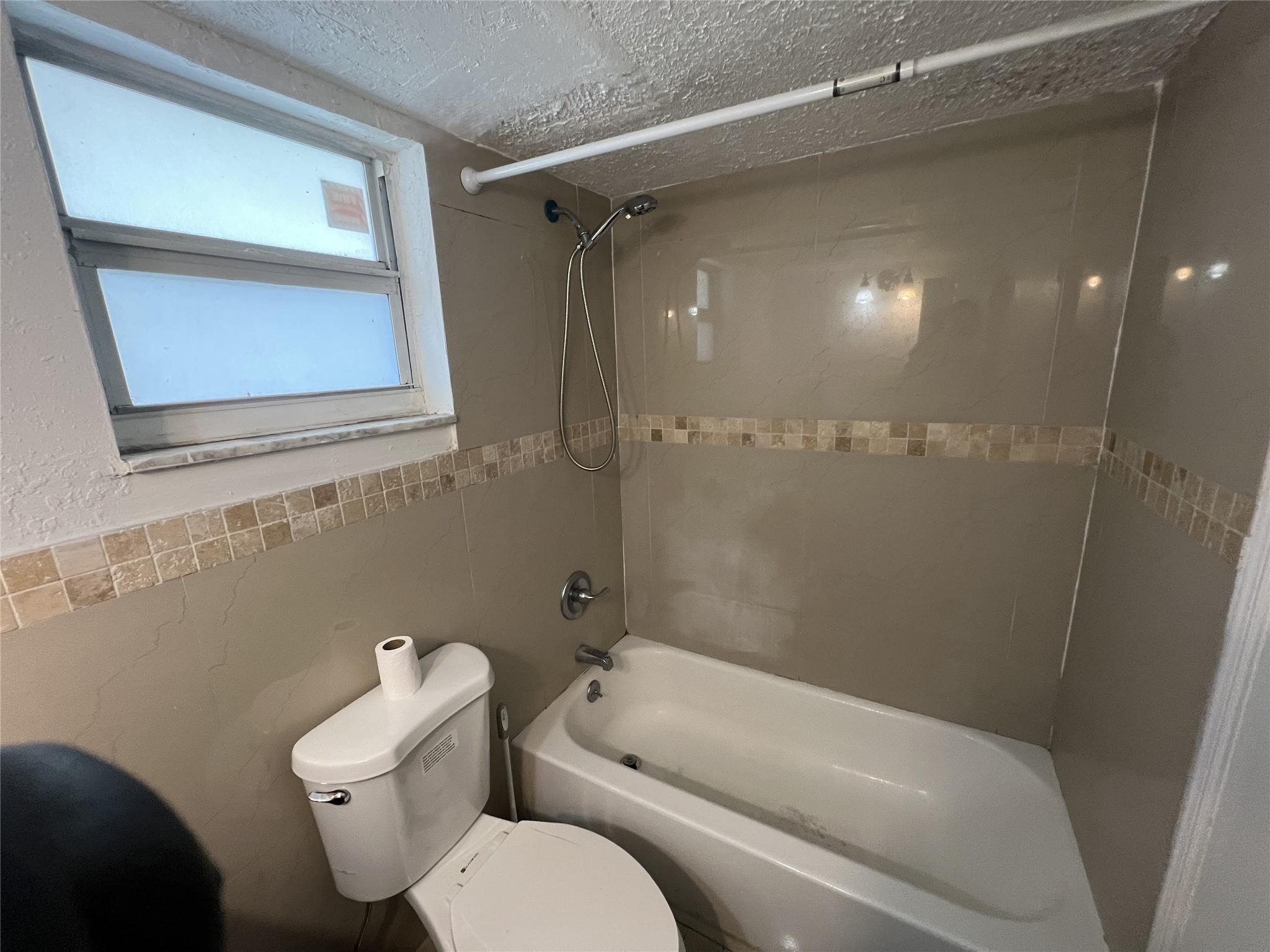 BREEZYWAY MANOR SEC - Residential Lease