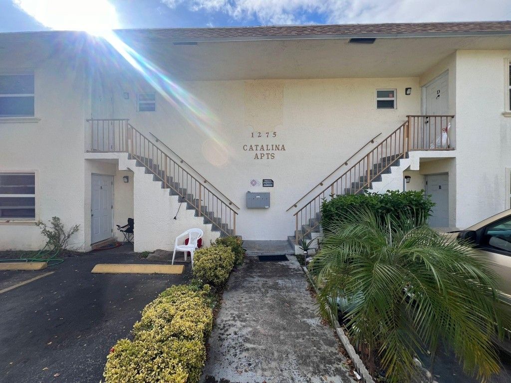 Photo of 1275 SW 36th Avenue #A, Fort Lauderdale, FL 33312 (MLS # F10532358)