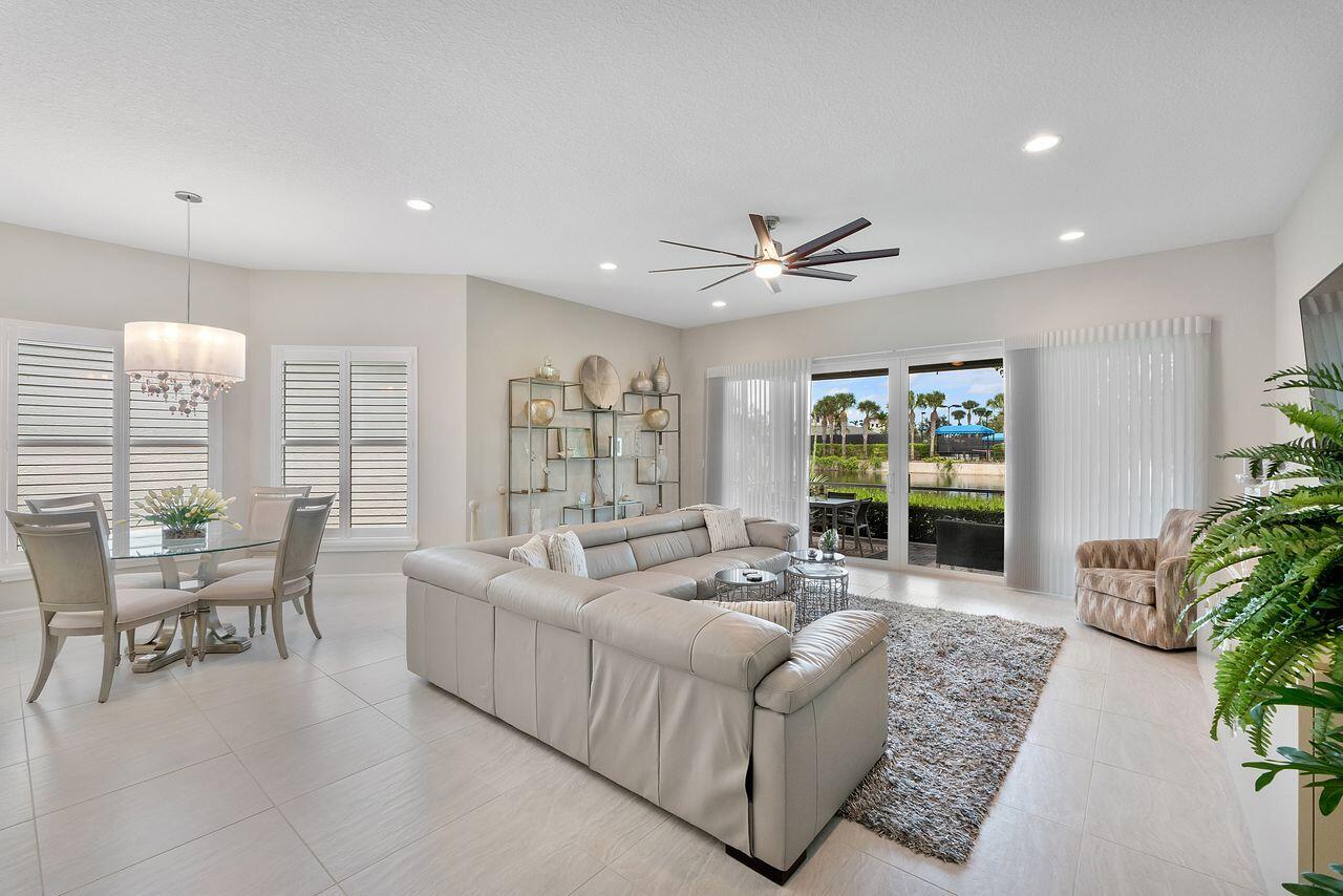 VALENCIA COVE AGR PUD SOUTH PL - Residential