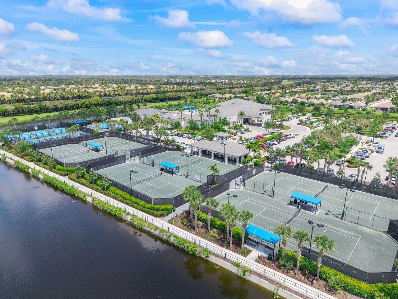 VALENCIA COVE AGR PUD SOUTH PL - Residential