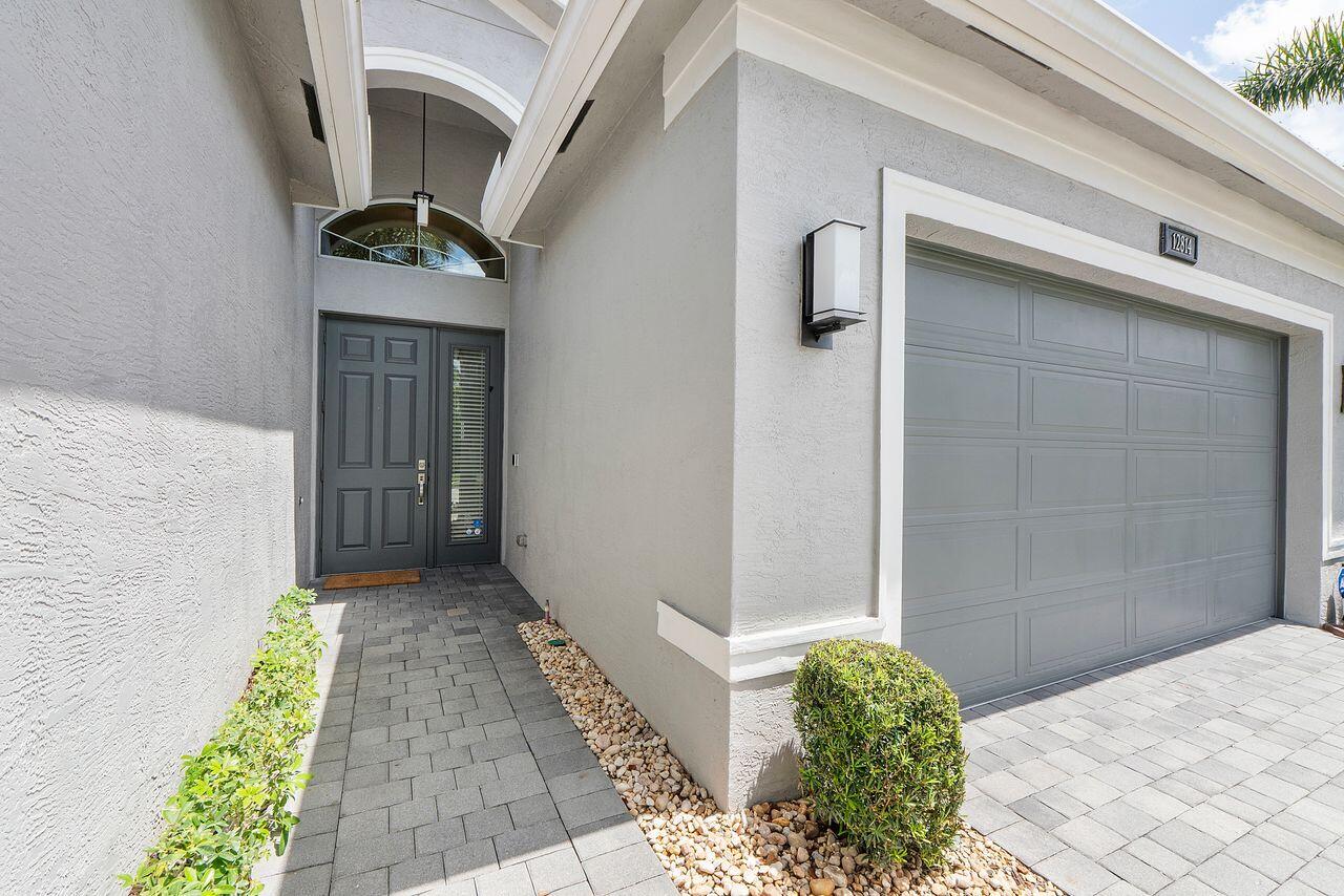 VALENCIA COVE AGR PUD SOUTH PL - Residential