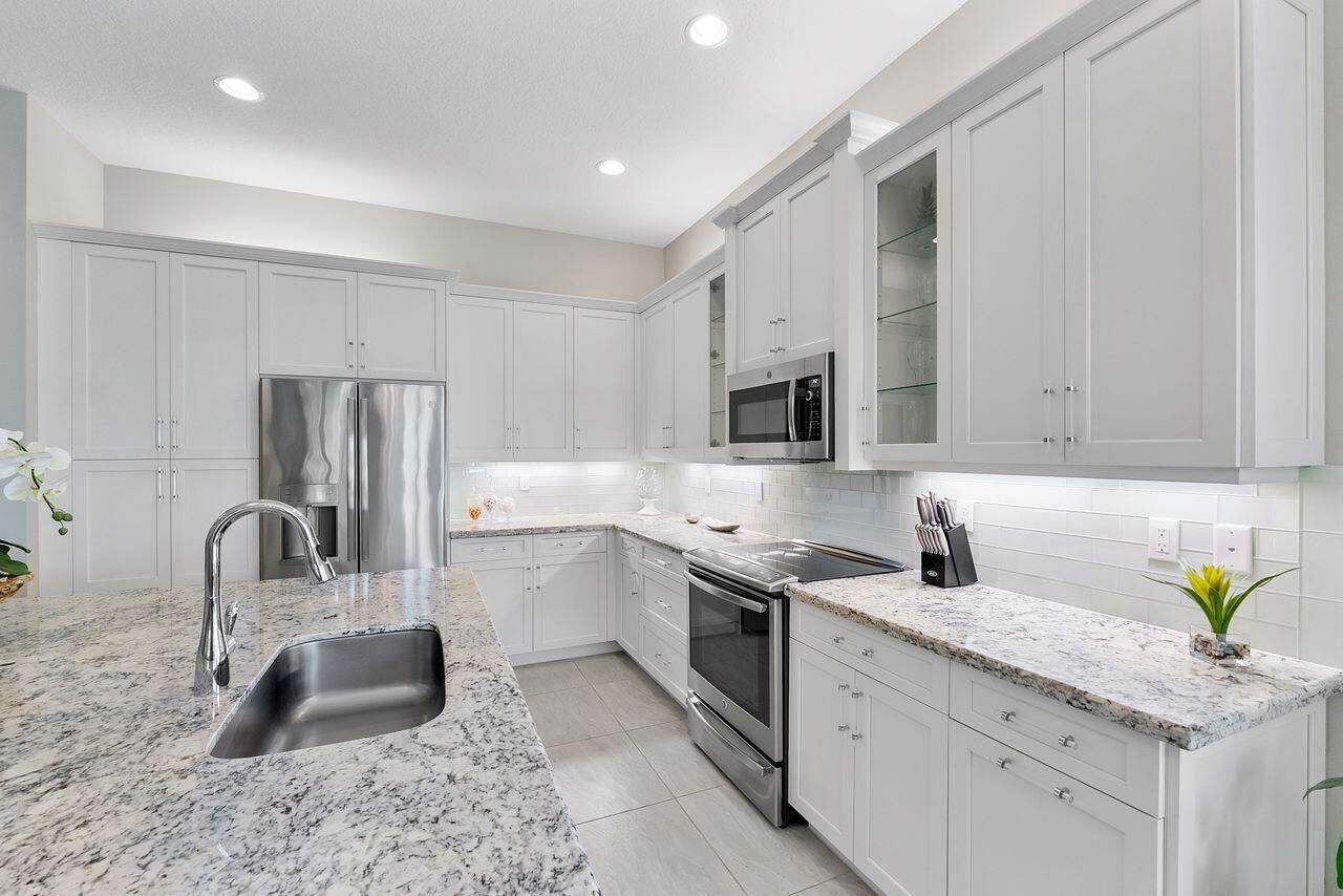 VALENCIA COVE AGR PUD SOUTH PL - Residential