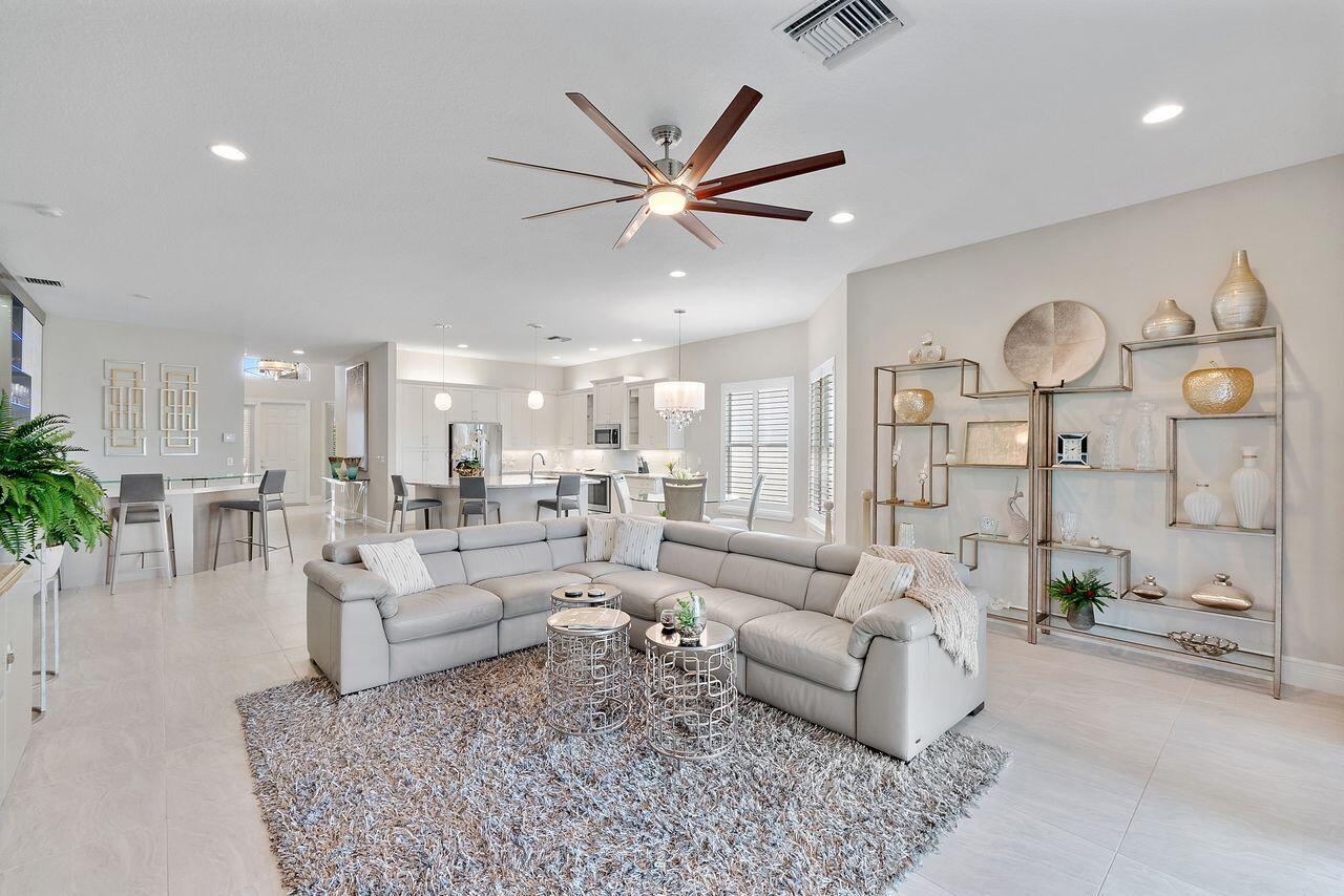 VALENCIA COVE AGR PUD SOUTH PL - Residential