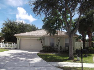 This home is a real charmer, featuring 3 bedrooms and a den, located on a cul de sac with a large fenced yard, freshly painted inside and out, completely tiled. Conveniently located close to shopping, restaurants & major thorough fares. Professionally managed.