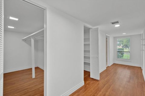 Tiny photo for 3500 N 45th Avenue, Hollywood, FL 33021 (MLS # B26052024)