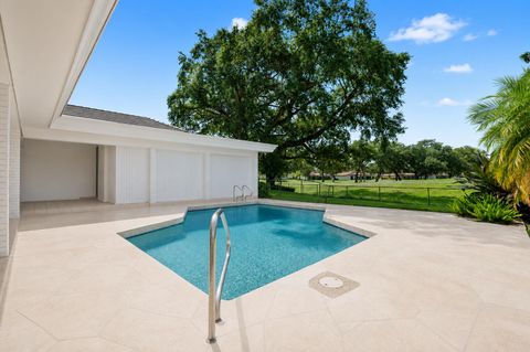Tiny photo for 3500 N 45th Avenue, Hollywood, FL 33021 (MLS # B26052024)
