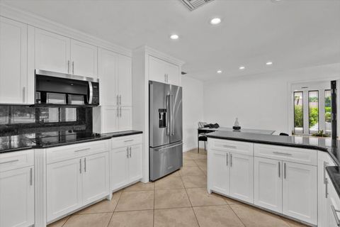 Tiny photo for 3500 N 45th Avenue, Hollywood, FL 33021 (MLS # B26052024)