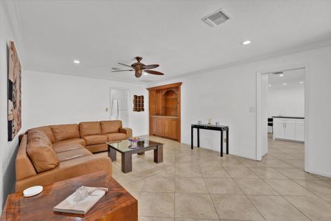 Tiny photo for 3500 N 45th Avenue, Hollywood, FL 33021 (MLS # B26052024)
