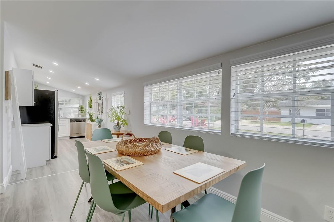 Hibiscus Park 23-29 B - Residential