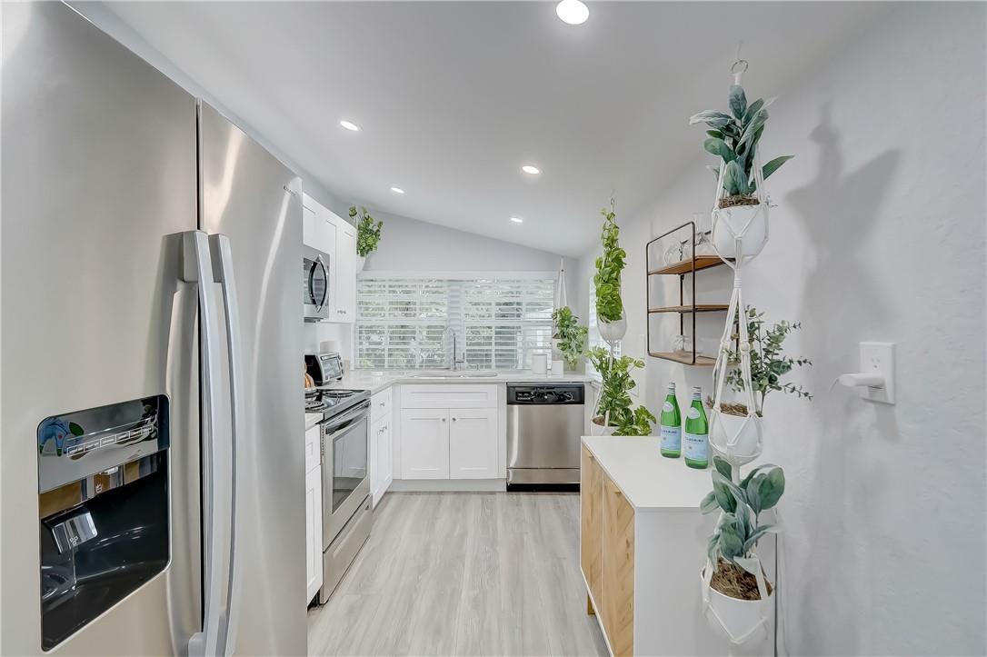 Hibiscus Park 23-29 B - Residential