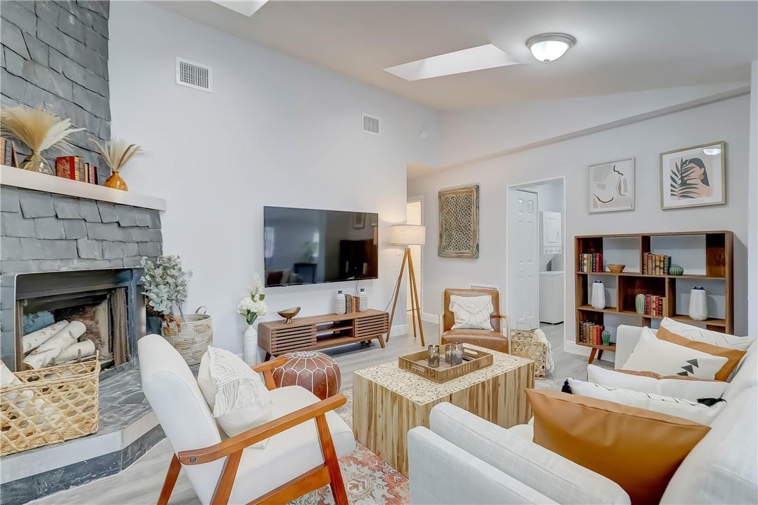 Hibiscus Park 23-29 B - Residential