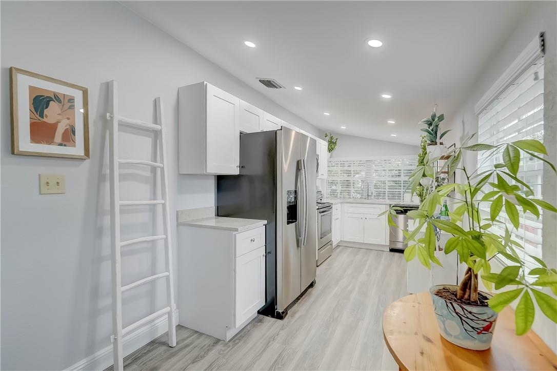 Hibiscus Park 23-29 B - Residential