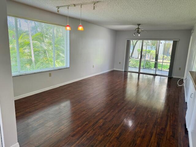 1101 Glenmoor Drive