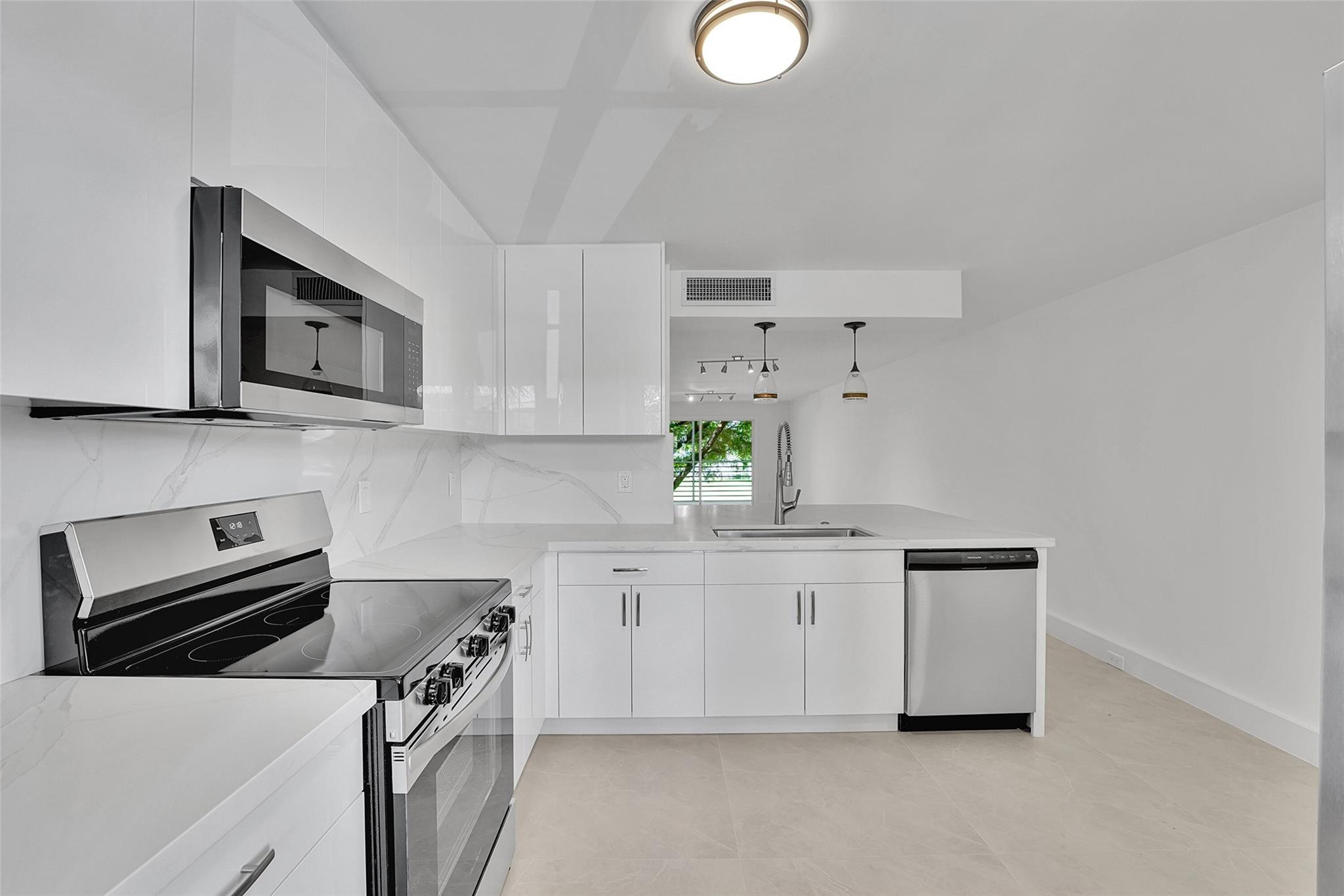Wynmoor Villag - Residential