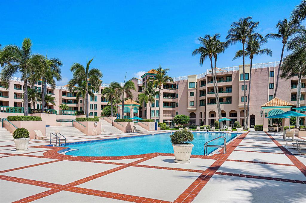 MIZNER COURT - Residential