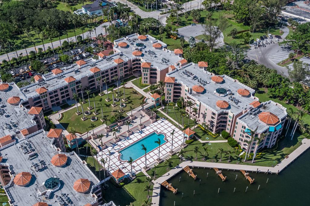 MIZNER COURT - Residential