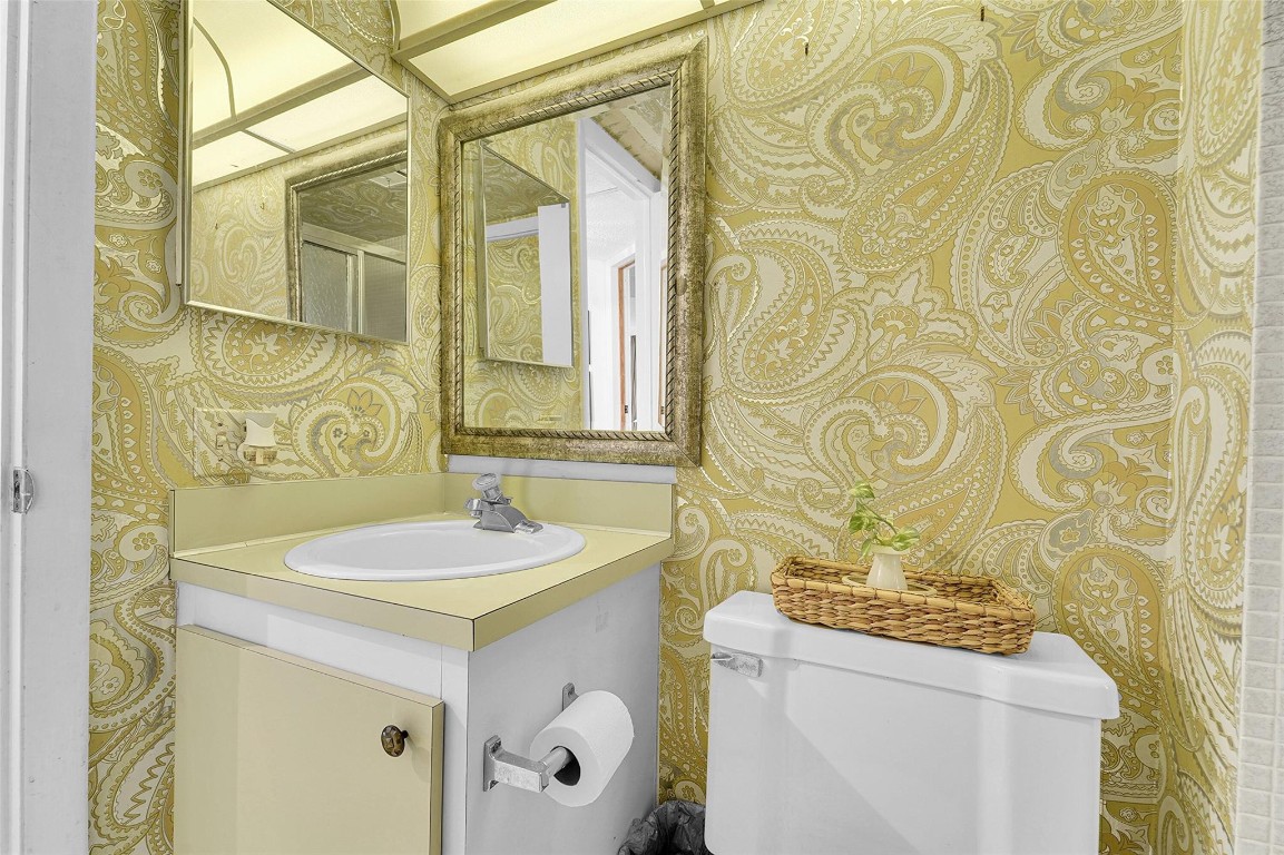 LIME BAY CONDOMINIUM - Residential