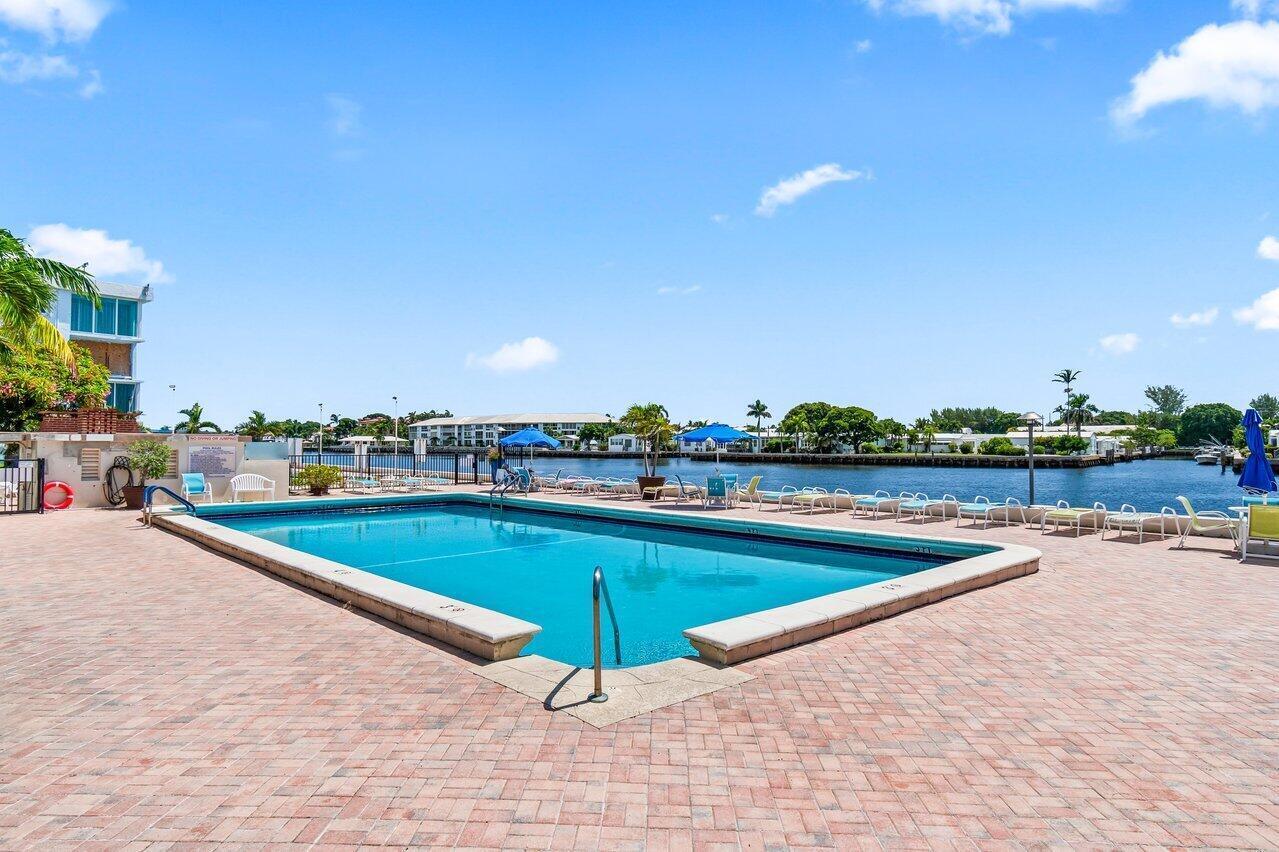 SEAGATE OF GULFSTREAM CONDO - Residential