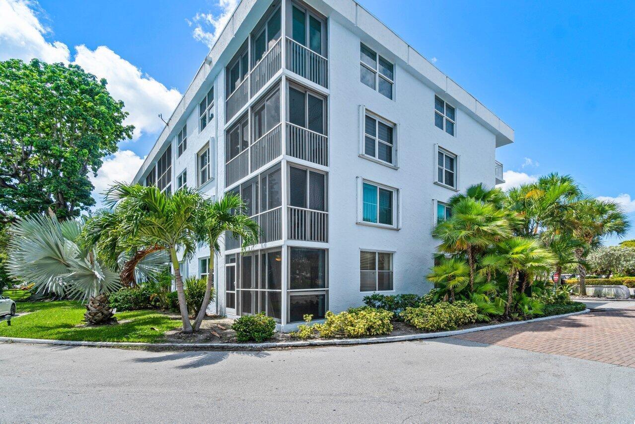 SEAGATE OF GULFSTREAM CONDO - Residential