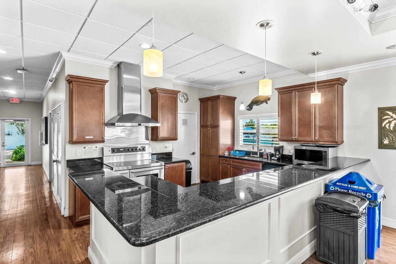 SEAGATE OF GULFSTREAM CONDO - Residential