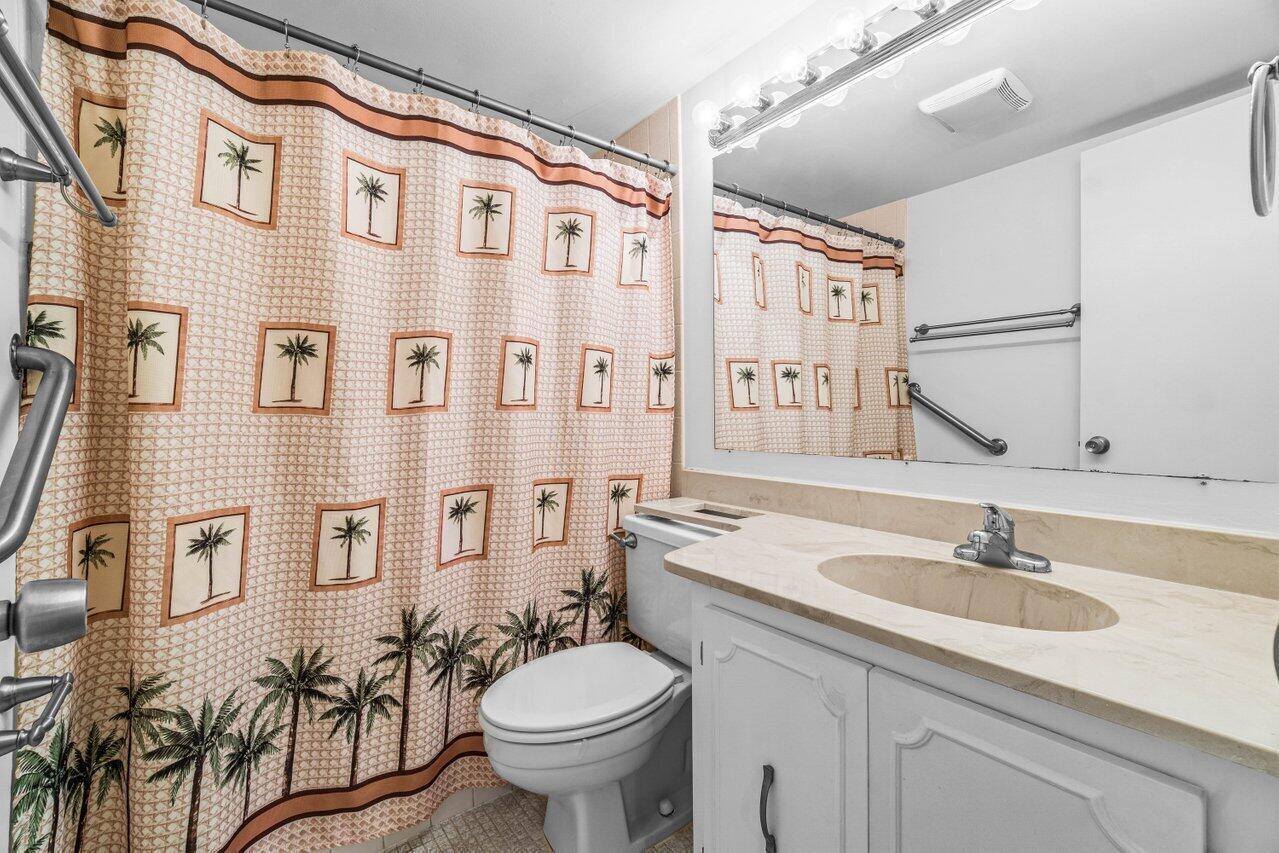 SEAGATE OF GULFSTREAM CONDO - Residential