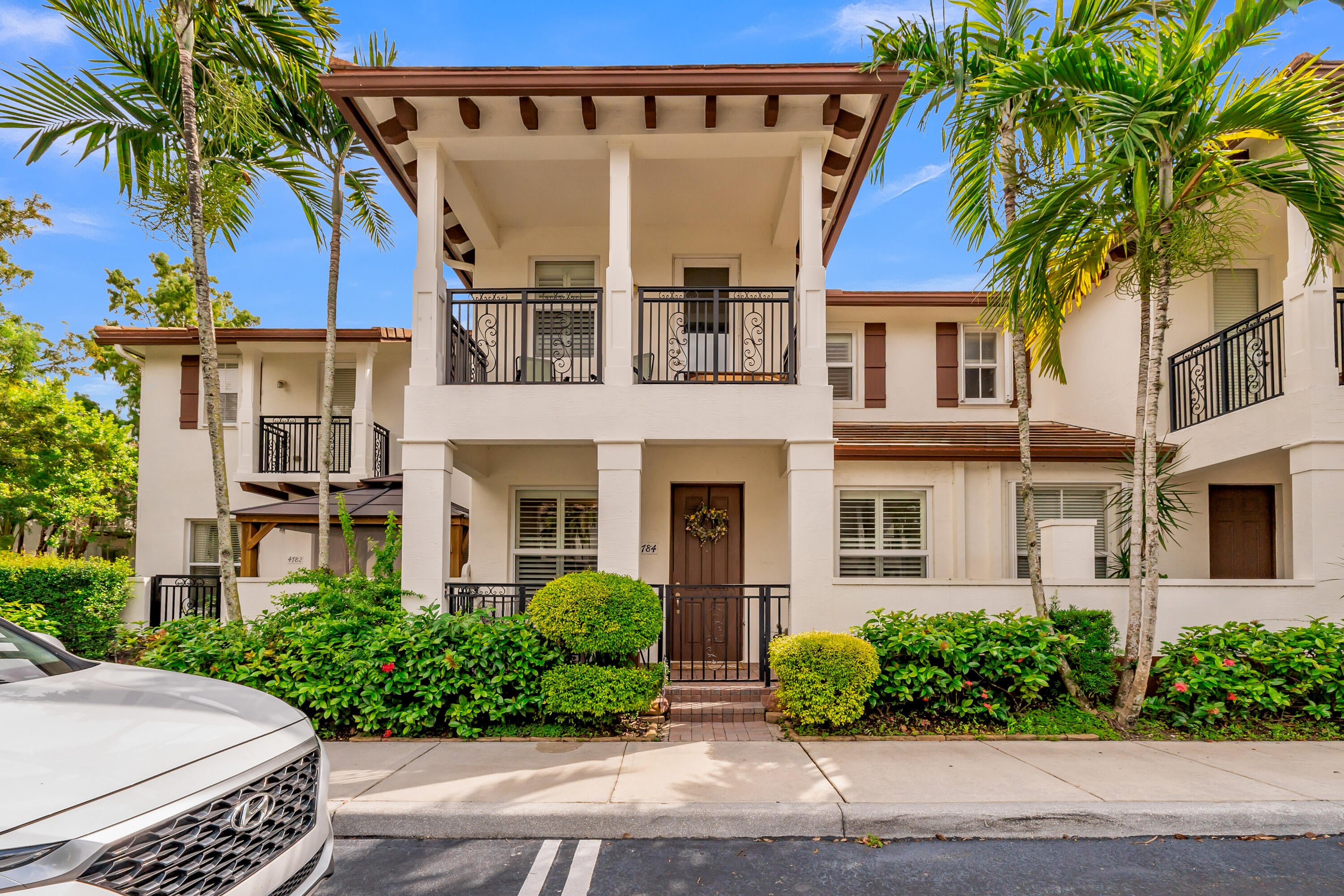 4784 Acadian Trail, Coconut Creek, FL, 33073/$459,900 2 4784 Acadian Trail