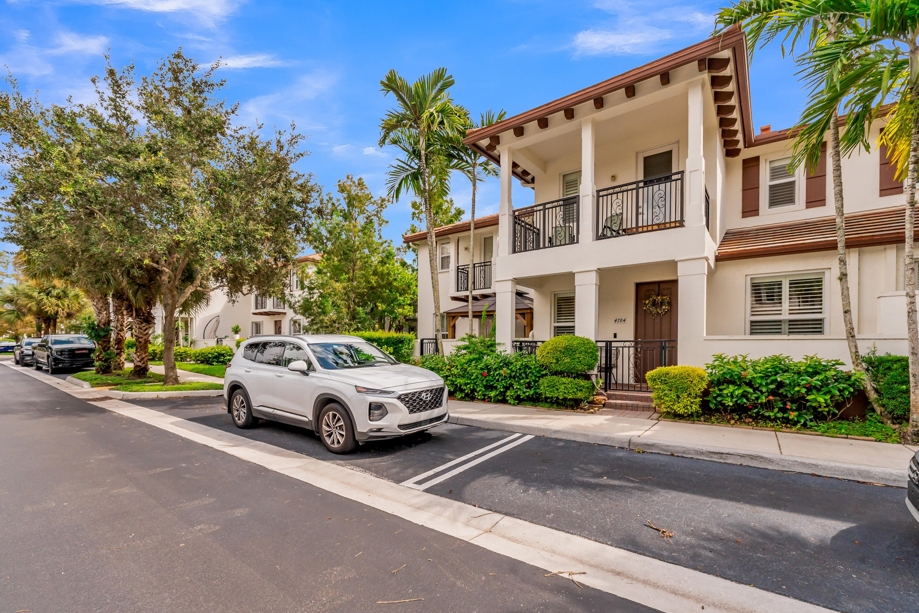 4784 Acadian Trail, Coconut Creek, FL, 33073/$459,900 3 4784 Acadian Trail