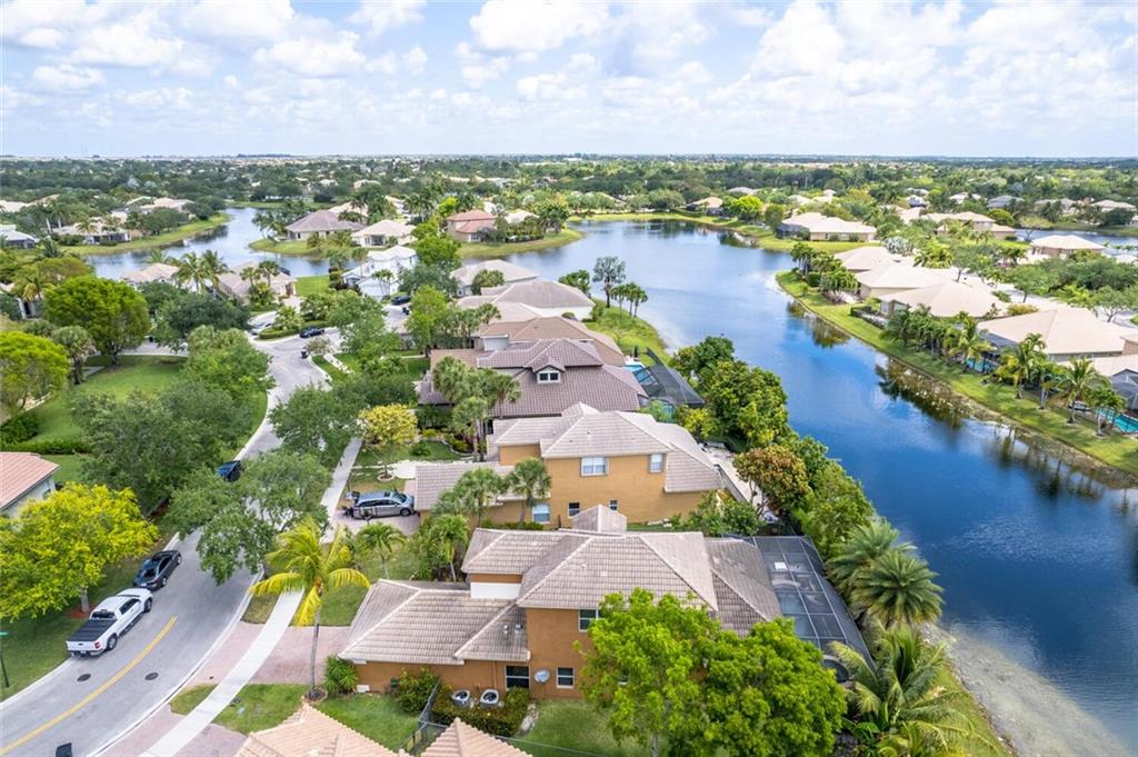 Parkland Isles 164-42 B - Residential