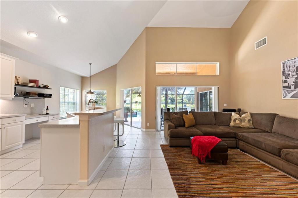 Parkland Isles 164-42 B - Residential