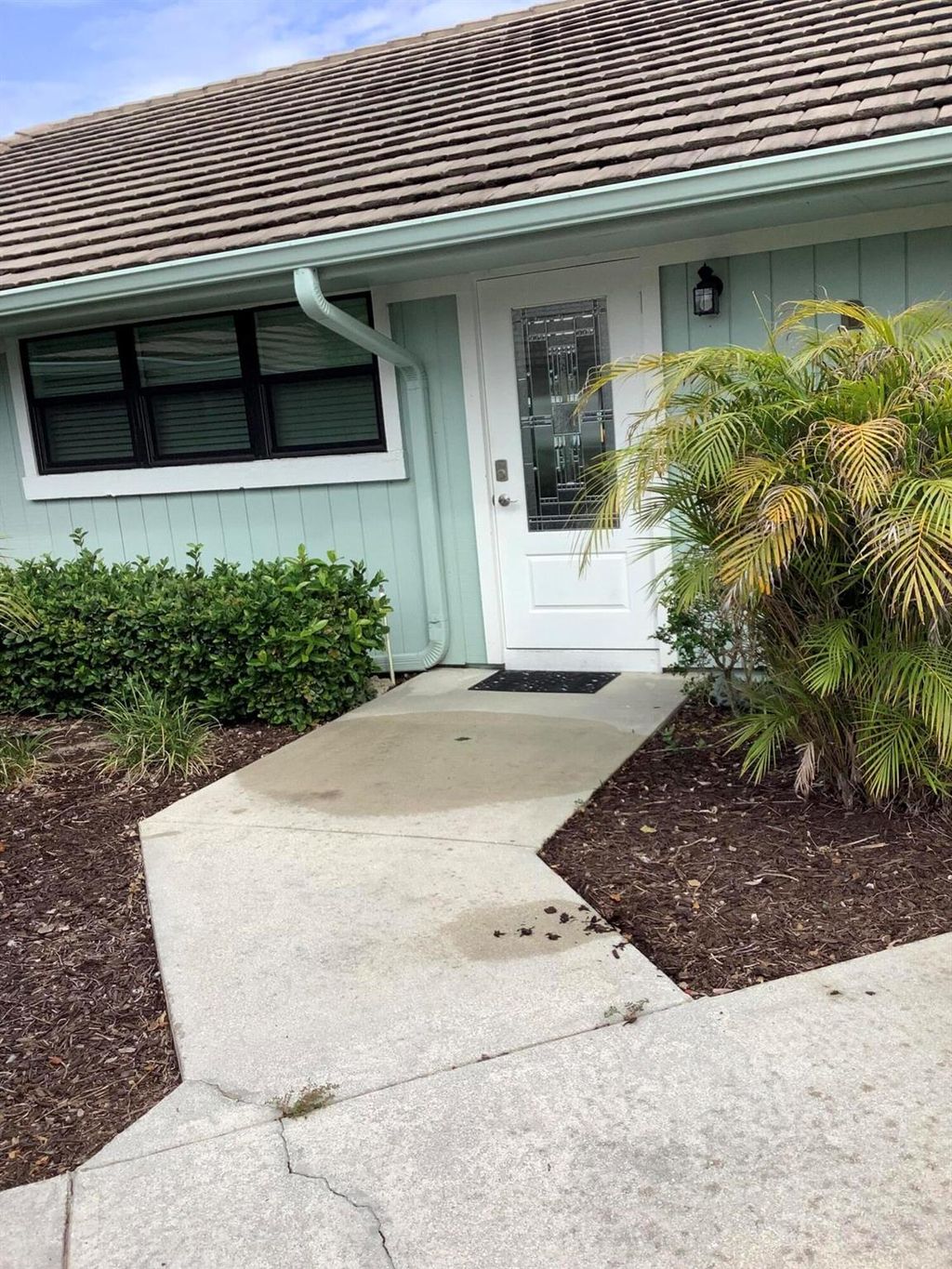 Photo of 1127 E Seminole 11b Avenue #11 B, Jupiter, FL 33477 (MLS # R11105577)