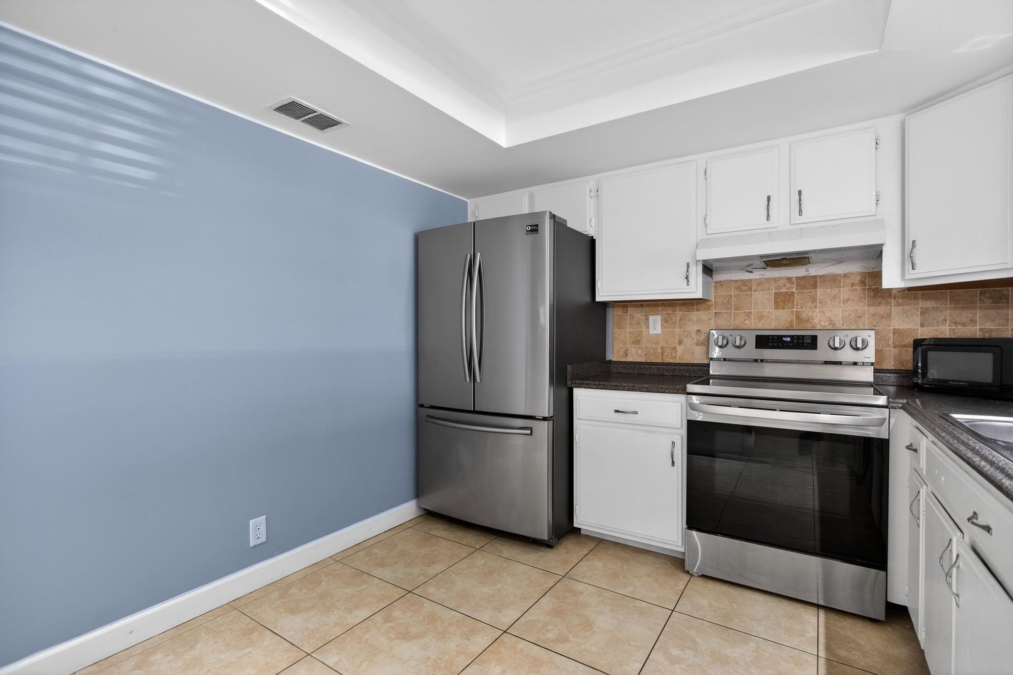 Condominium 6 Of Lighthou - Residential Lease