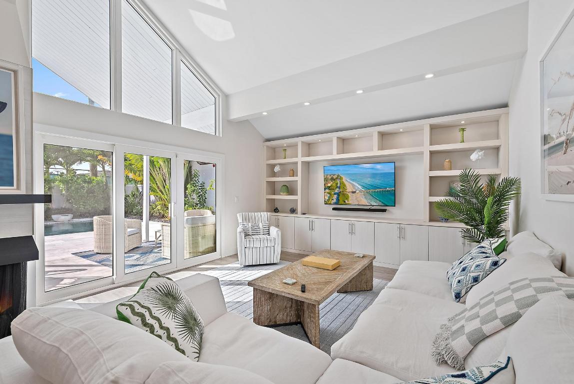 OCEAN WALK - Residential Lease