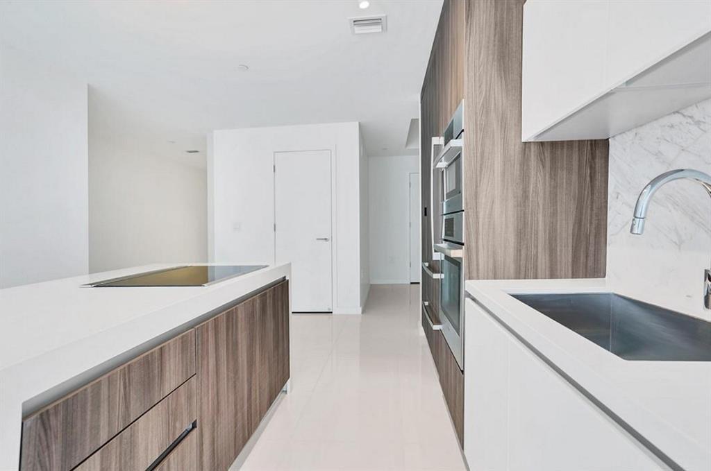 851 NE 1st Ave 2507