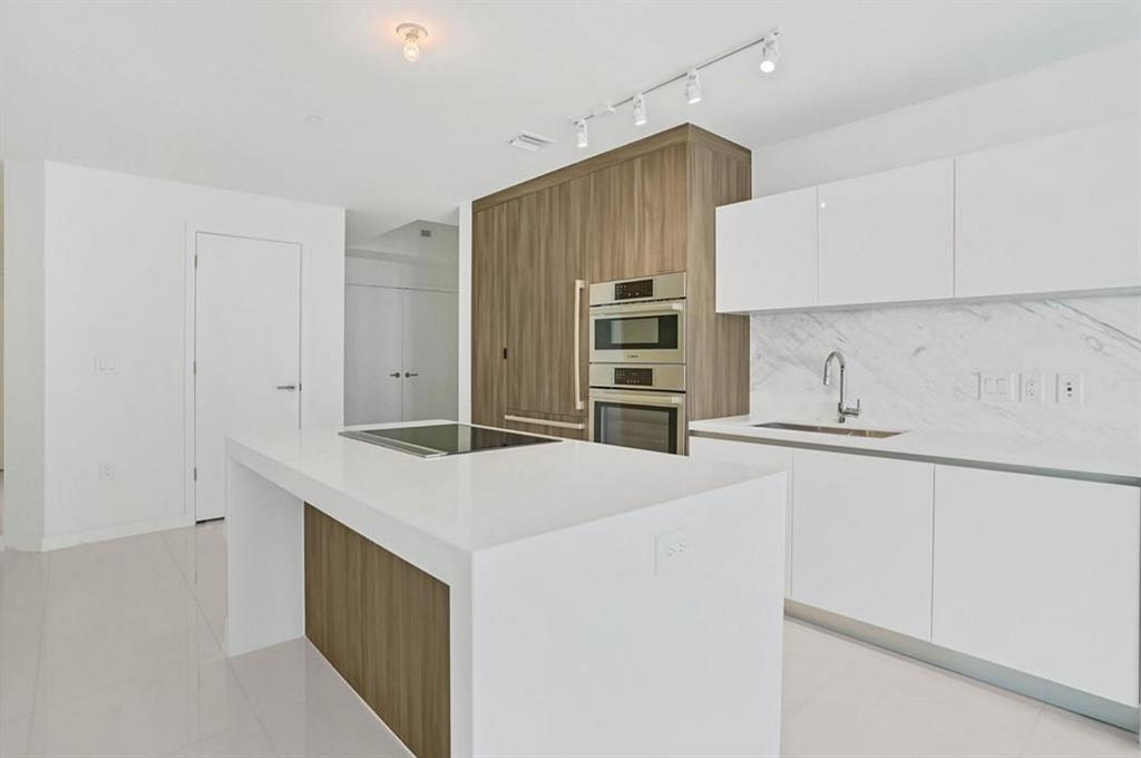 851 NE 1st Ave 2507